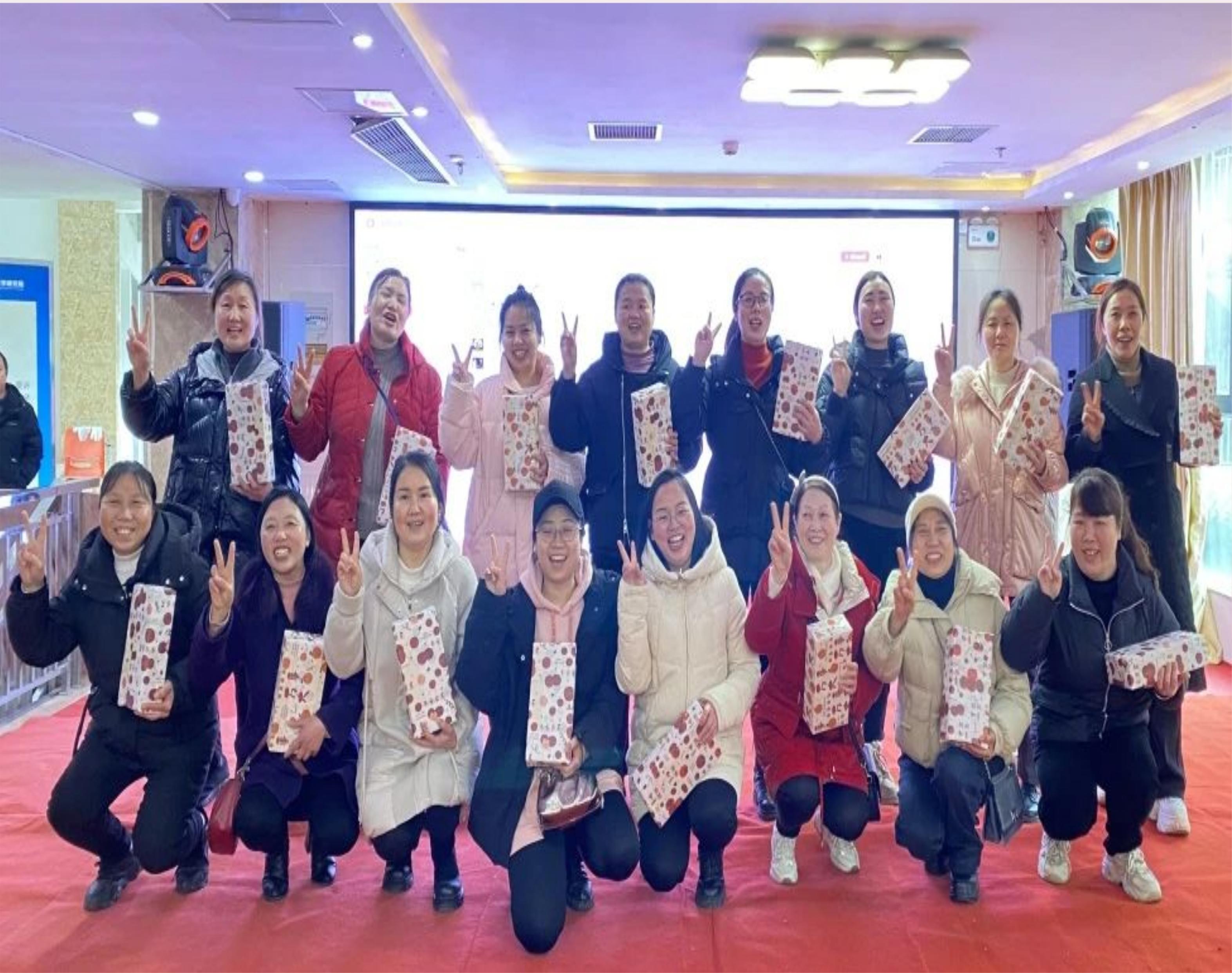 百年集團(tuán)共慶“三八”女神節(jié)，演繹女性